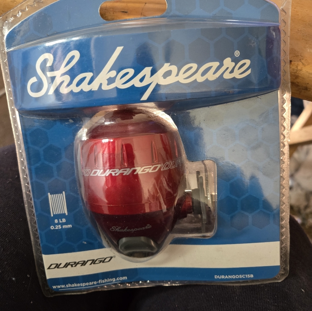 Durango Red Fishing Reel - Picture 2 of 5